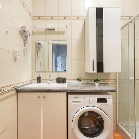 Adorable And Charming 2br In Center, Astoria *