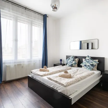 Apartment Adorable And Charming 2br In Center, Astoria Budapest