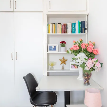 Adorable And Charming 2br In Center, Astoria Apartamento