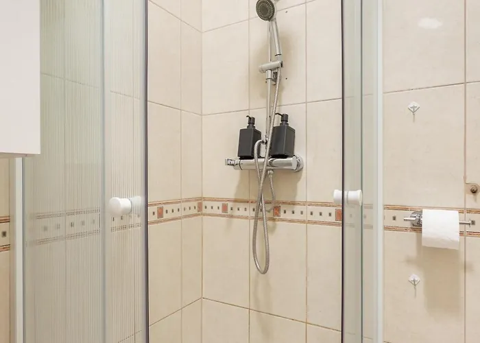 Adorable And Charming 2br In Center, Astoria * Budapest