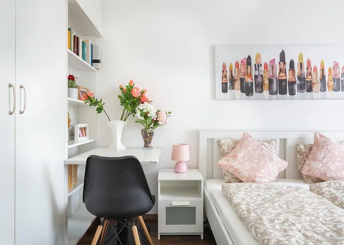 Adorable And Charming 2br In Center, Astoria Lägenhet *