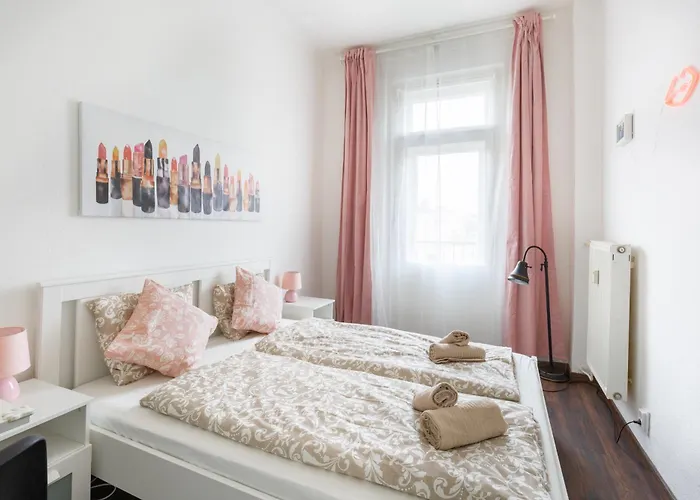 Adorable And Charming 2br In Center, Astoria Lägenhet *